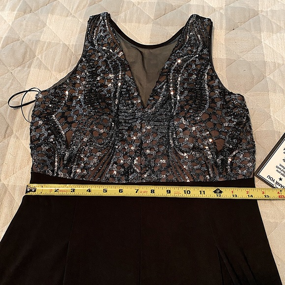 Party-ready NightWay Sequin bodice jumper NWT - Picture 8 of 8